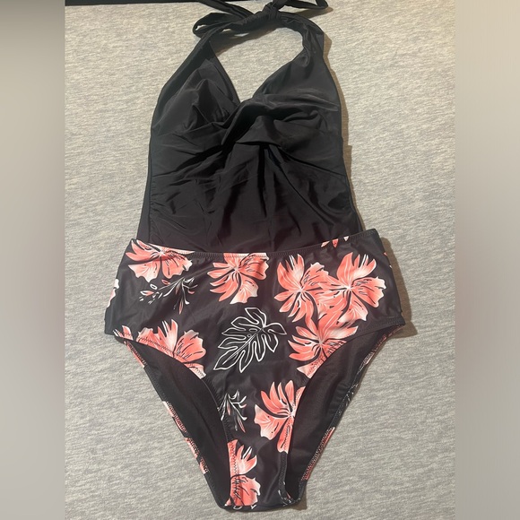Other - Swimsuit 2‎ piece women’s L halter tank top tropical hibiscus bottom swim beach